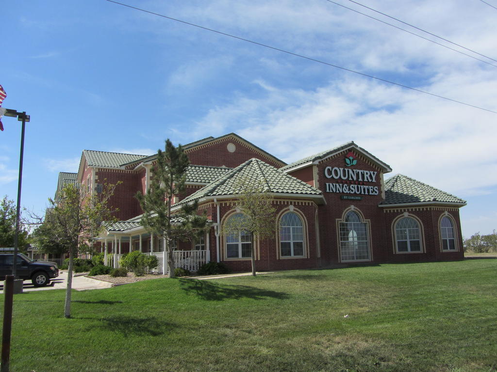 Country & By Radisson, I-40 West, Tx